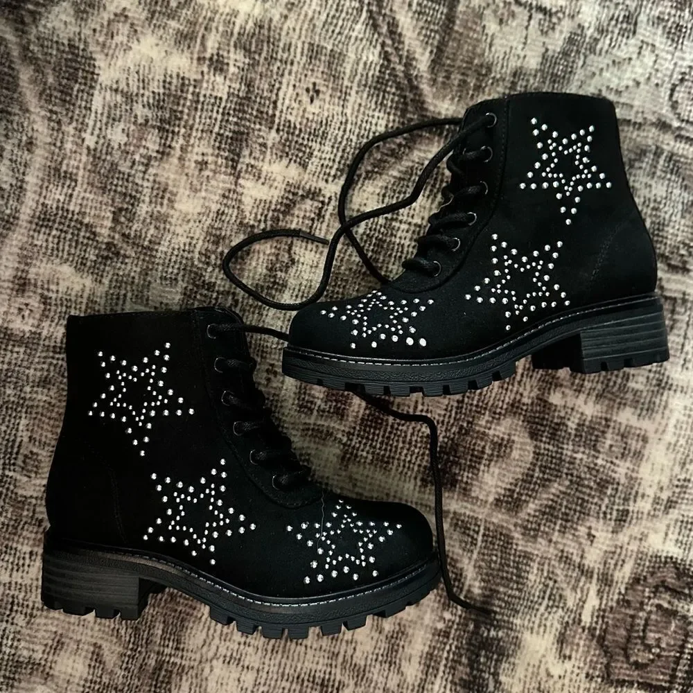 Kids Black Star Studded Combat Boots Size 11